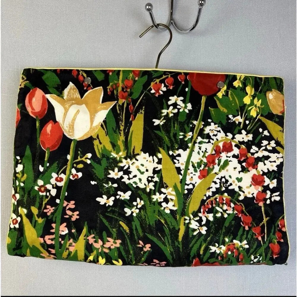 VIntage Travel Jewely Case Storage Floral Fold Up Hanger Top Zippered Pockets